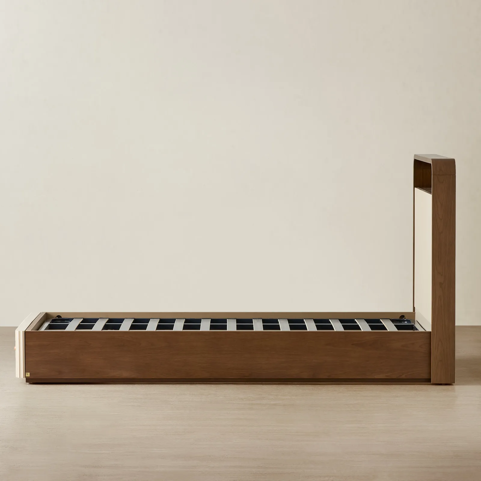 eb8f67d5-7ecf-46a0-9559-e355eb945fd4